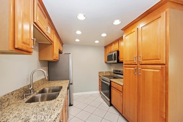 Detail Gallery Image 7 of 17 For 212 S Kraemer Bld #1416,  Placentia,  CA 92870 - 2 Beds | 1 Baths