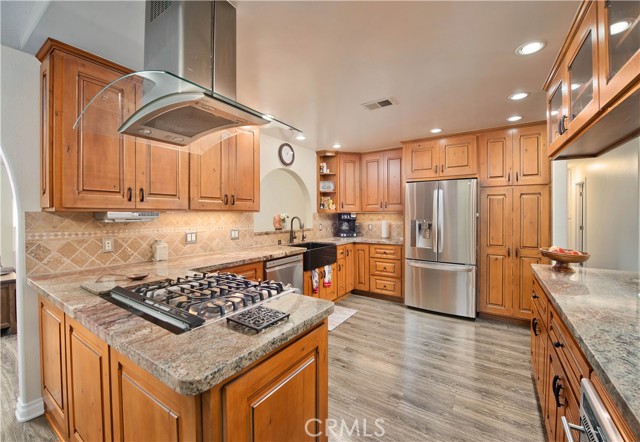 9602 Gierson, Chatsworth CA: https://media.crmls.org/medias/d599e8a5-131c-49a6-bca9-750378c2917d.jpg