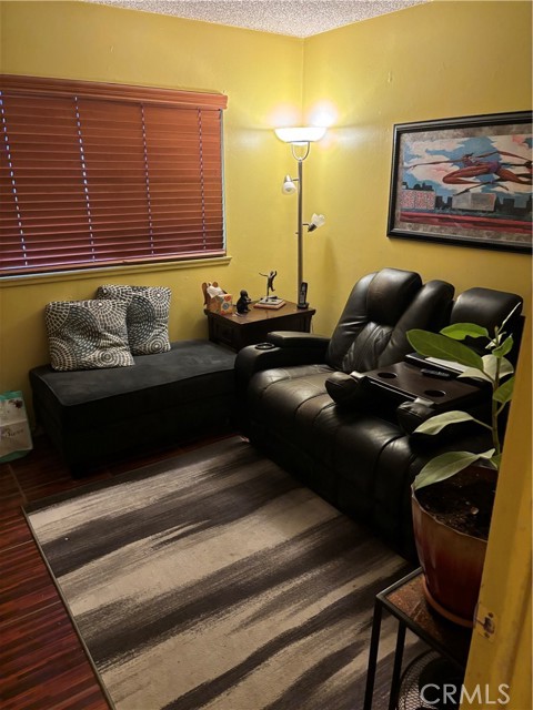 1065 Bascomb, Riverside CA: https://media.crmls.org/medias/d59a32fa-2f3c-4638-b154-e2dc52913d9d.jpg