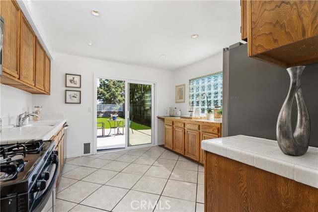 Detail Gallery Image 10 of 41 For 24692 Tabuenca, Mission Viejo,  CA 92692 - 4 Beds | 3 Baths