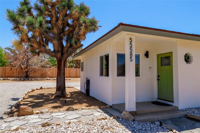 Detail Gallery Image 2 of 35 For 55585 Onaga, Yucca Valley,  CA 92284 - 3 Beds | 2 Baths