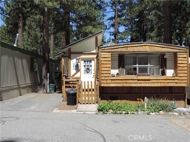 Detail Gallery Image 3 of 21 For 475 Thrush Dr #31,  Big Bear Lake,  CA 92315 - 2 Beds | 1 Baths