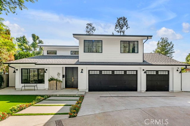 Detail Gallery Image 1 of 64 For 13130 Albers St, Sherman Oaks,  CA 91401 - 6 Beds | 4 Baths