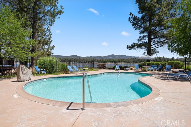 Detail Gallery Image 27 of 39 For 767 Cienega Rd #B,  Big Bear Lake,  CA 92315 - 3 Beds | 2 Baths