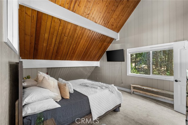 Detail Gallery Image 15 of 29 For 635 Grass Valley Dr, Lake Arrowhead,  CA 92352 - 3 Beds | 2 Baths