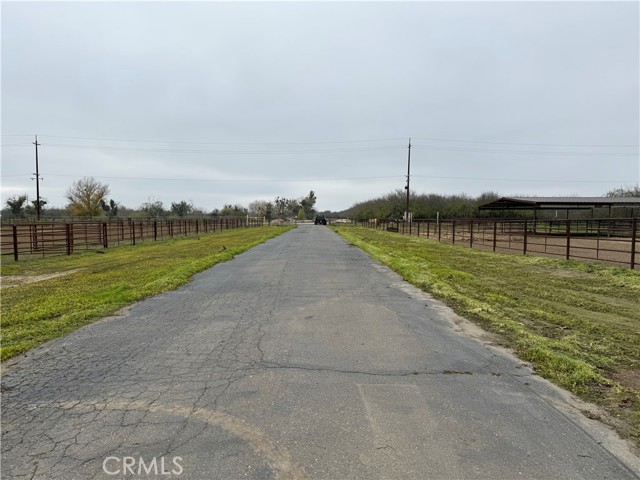 Detail Gallery Image 47 of 47 For 25565 Road 13, Chowchilla,  CA 93610 - 4 Beds | 3 Baths