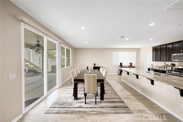 Detail Gallery Image 13 of 44 For 17984 Valerian Way, San Bernardino,  CA 92407 - 4 Beds | 3 Baths