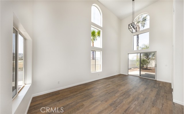 27615 Chatham Lane, Menifee CA: https://media.crmls.org/medias/d59c16fd-c39d-43bd-b159-da94403d0ac1.jpg