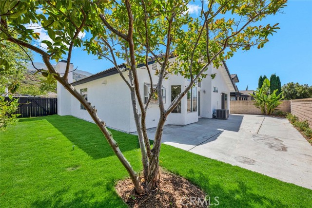 3401 Mountainside Circle, Corona CA: https://media.crmls.org/medias/d59c9354-8ee8-48ef-81c9-74c93bc9f92b.jpg