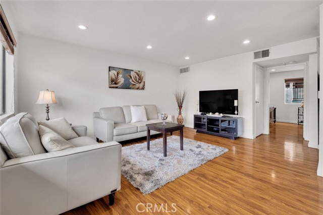 610 E Harvard