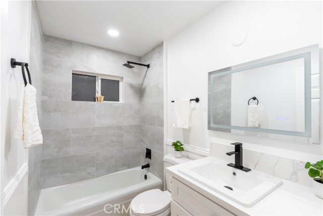 Detail Gallery Image 25 of 28 For 5245 N Mountain View, San Bernardino,  CA 92407 - 5 Beds | 2 Baths