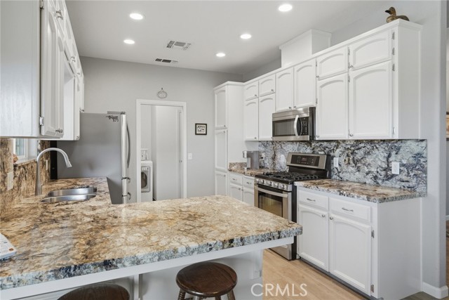 Detail Gallery Image 13 of 49 For 29913 Revis, Coarsegold,  CA 93614 - 4 Beds | 3 Baths