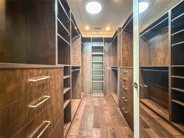 Detail Gallery Image 37 of 58 For 5960 Balcom, Encino,  CA 91316 - 4 Beds | 4 Baths