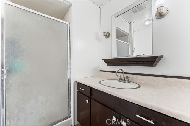 Detail Gallery Image 15 of 22 For 3255 E Avenue R #73,  Palmdale,  CA 93550 - 4 Beds | 2 Baths