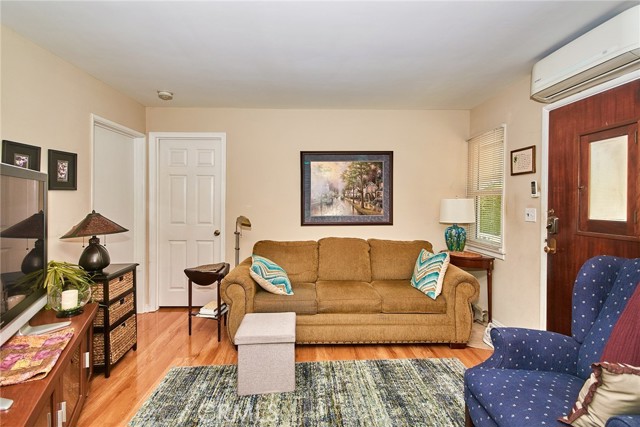 900 S Los Robles Avenue, Pasadena CA: https://media.crmls.org/medias/d5a132a5-0106-4242-af28-42aafdc1ed06.jpg