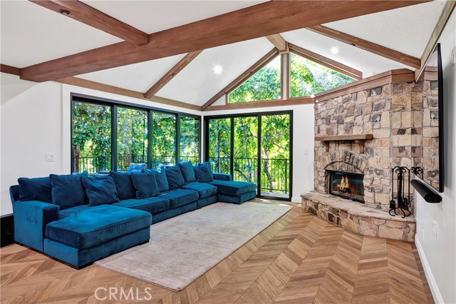Detail Gallery Image 25 of 55 For 4851 Corbin Ave, Tarzana,  CA 91356 - 6 Beds | 6 Baths