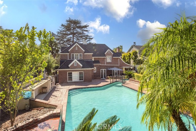 1640 Ard Eevin Avenue, Glendale CA: https://media.crmls.org/medias/d5a1d8ec-ce77-497d-a416-271db65888c7.jpg