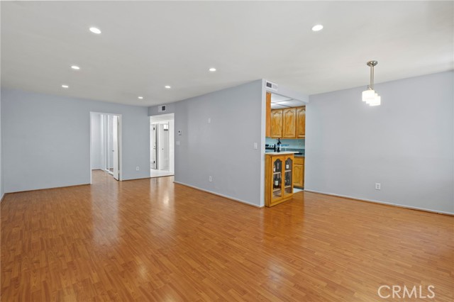 Detail Gallery Image 19 of 28 For 5412 Lindley Ave #108,  Encino,  CA 91316 - 3 Beds | 2 Baths