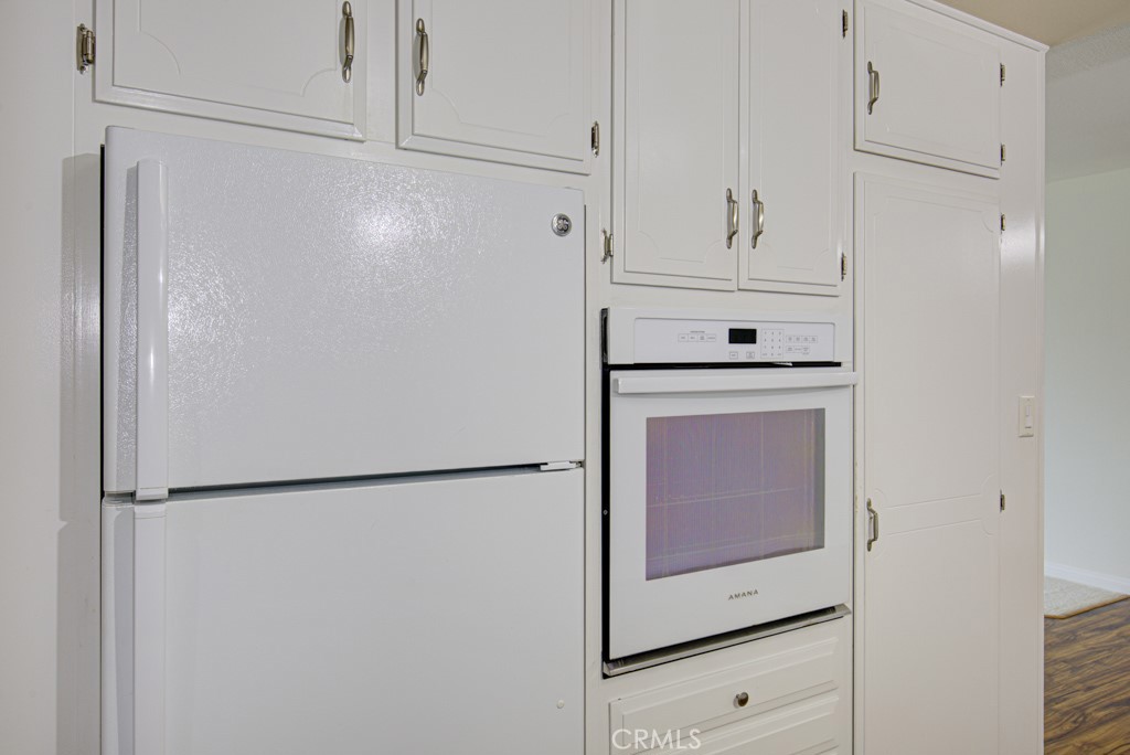 https://media.crmls.org/medias/d5a21721-588b-4162-ac66-6884091256cc.jpg?preset=X-Large