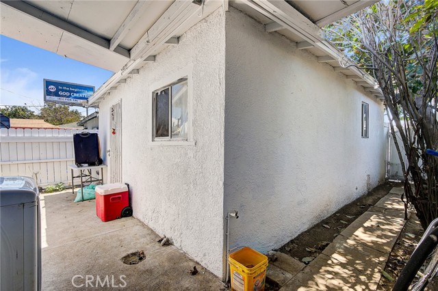 Detail Gallery Image 20 of 22 For 1426 W 99th St, Los Angeles,  CA 90047 - 4 Beds | 2 Baths