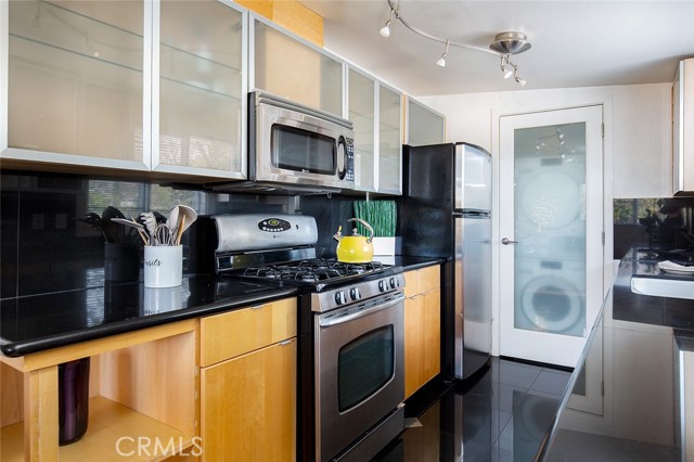 301 N Hudson Avenue, Pasadena CA: https://media.crmls.org/medias/d5a3e02c-8a38-453a-956c-1c3d9d1b595c.jpg