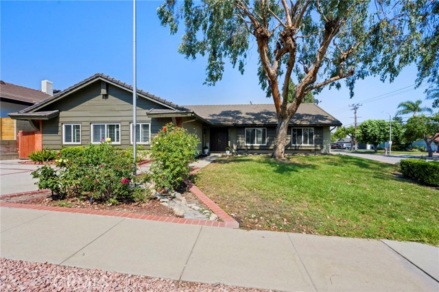 Detail Gallery Image 2 of 44 For 1704 Mulberry Ave, Upland,  CA 91784 - 4 Beds | 2 Baths