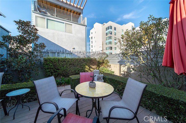 Detail Gallery Image 33 of 38 For 713 E 1st St, Long Beach,  CA 90802 - 2 Beds | 2 Baths