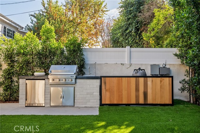 Detail Gallery Image 34 of 42 For 4245 Bellaire Ave, Studio City,  CA 91604 - 5 Beds | 5/1 Baths