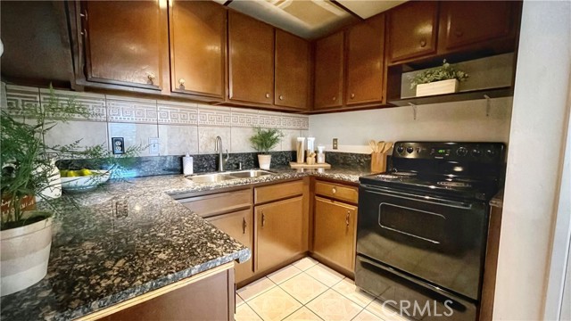 Detail Gallery Image 6 of 12 For 22733 Lakeway Dr #360,  Diamond Bar,  CA 91765 - 2 Beds | 1 Baths