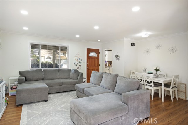 Detail Gallery Image 4 of 34 For 11003 Pangborn Ave, Downey,  CA 90241 - 3 Beds | 2 Baths