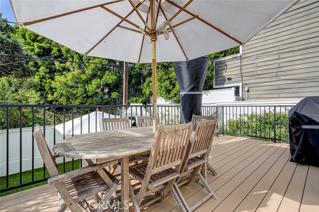 3211 Valley, Manhattan Beach, California 90266, 4 Bedrooms Bedrooms, ,2 BathroomsBathrooms,Residential,For Sale,Valley,SB26074222