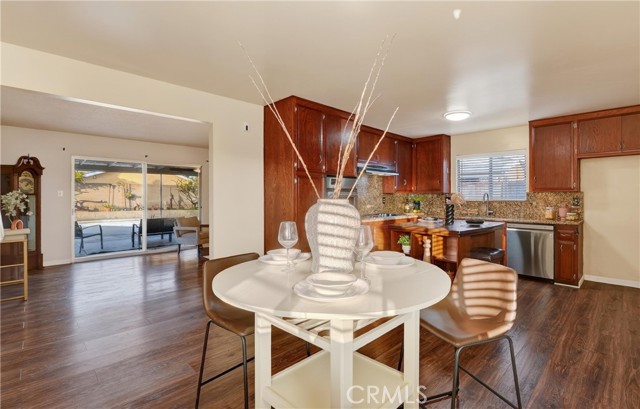 Detail Gallery Image 3 of 21 For 10401 Dakota, Garden Grove,  CA 92843 - 3 Beds | 2 Baths