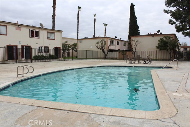 Detail Gallery Image 10 of 20 For 1001 E Camile St #H3,  Santa Ana,  CA 92701 - 2 Beds | 1/1 Baths