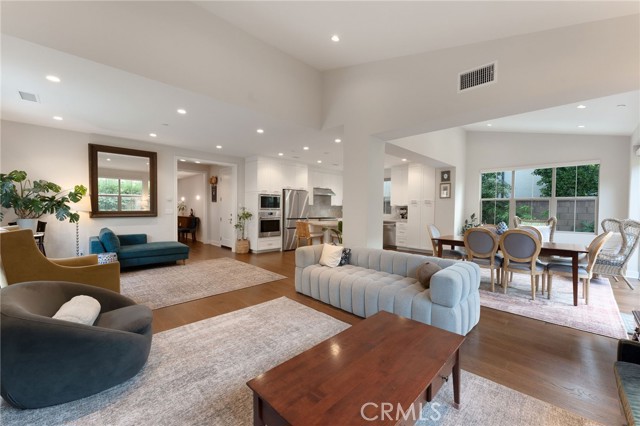 Detail Gallery Image 6 of 28 For 117 Reflection, Irvine,  CA 92620 - 4 Beds | 3/1 Baths