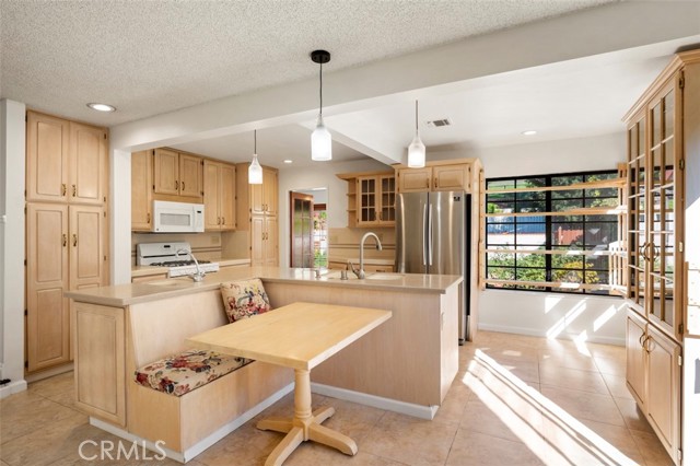 Detail Gallery Image 12 of 36 For 6553 Smoke Tree Ave, Oak Park,  CA 91377 - 3 Beds | 2 Baths