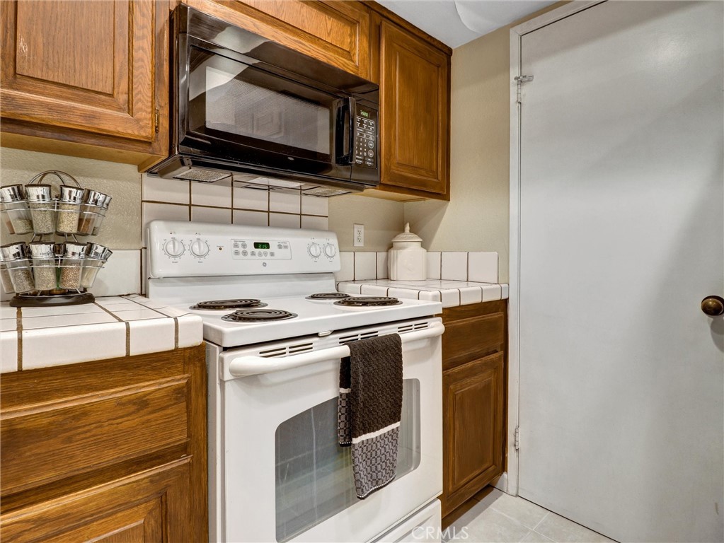 MLS #OC25256871 image #13