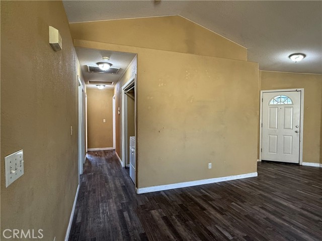 708 Vista Del Rey Drive, Atwater CA: https://media.crmls.org/medias/d5a8d2d0-9af9-4f68-92d1-920a6224c3cd.jpg