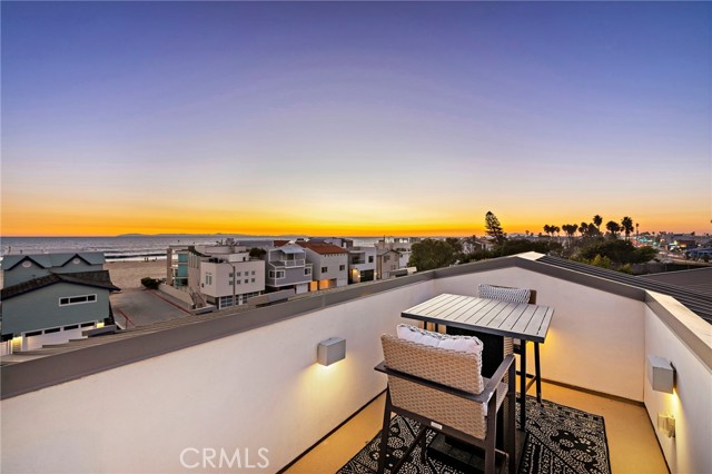 Detail Gallery Image 35 of 43 For 5512 Seashore, Newport Beach,  CA 92663 - 3 Beds | 3 Baths