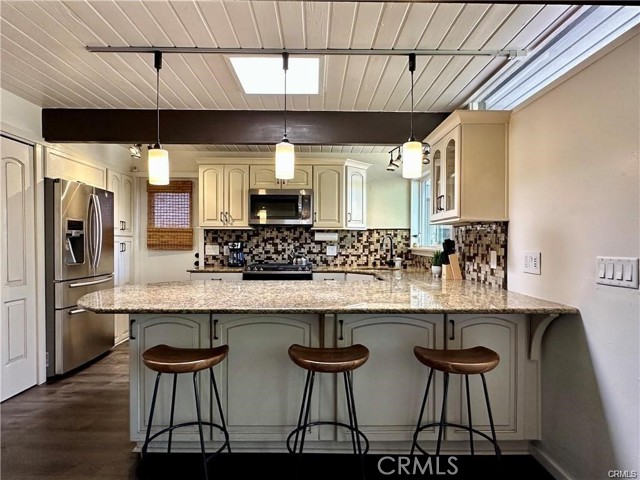 Detail Gallery Image 7 of 25 For 214 Del Gado Rd, San Clemente,  CA 92672 - 2 Beds | 1/1 Baths