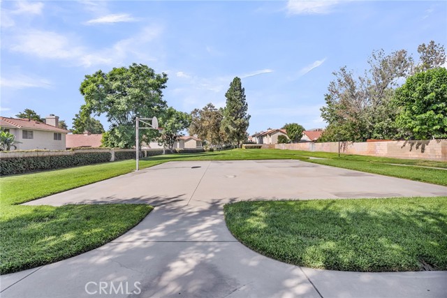 1105 W Victoria Street, Rialto CA: https://media.crmls.org/medias/d5aa4b0a-a15b-4a54-9ca4-31465ff4d44f.jpg