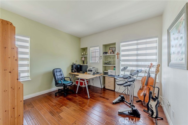 2101 S Sanders Ct, La Habra CA: https://media.crmls.org/medias/d5aba72a-2ed7-4bfc-9557-c08f9e4da71b.jpg