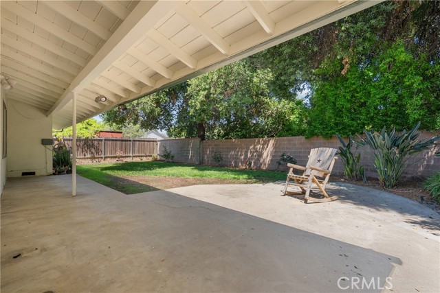 6644 Bianca Avenue, Van Nuys CA: https://media.crmls.org/medias/d5abf1d0-119a-4036-b575-f349b8f471ce.jpg