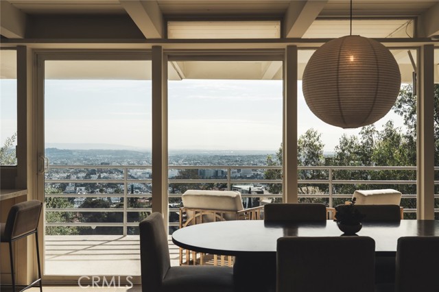 Detail Gallery Image 5 of 33 For 8448 Franklin, Los Angeles,  CA 90069 - 4 Beds | 3/1 Baths