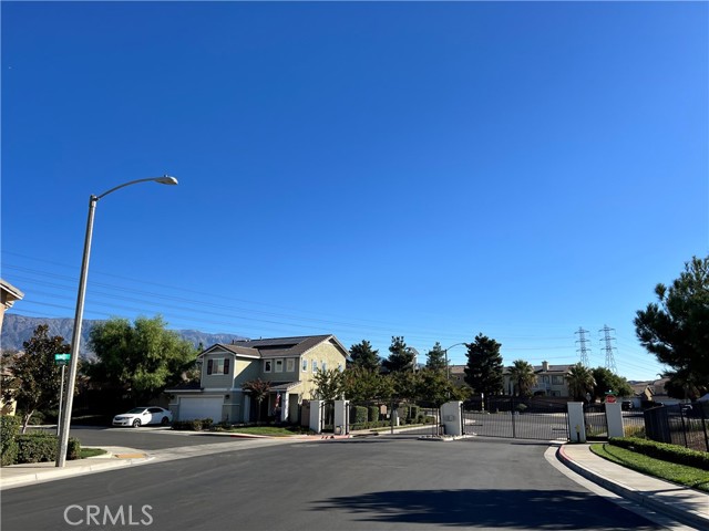 Detail Gallery Image 32 of 39 For 1426 Silverberry Ln, Beaumont,  CA 92223 - 4 Beds | 3 Baths