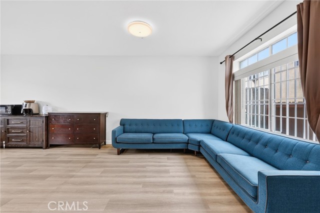 Detail Gallery Image 3 of 26 For 1540 New Ave #C,  San Gabriel,  CA 91776 - 3 Beds | 3 Baths