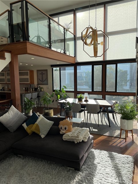 1501 Crest Drive, Manhattan Beach CA: https://media.crmls.org/medias/d5aced23-9519-4e2d-bdf4-c52d9f94144b.jpg
