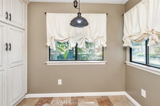 Detail Gallery Image 35 of 49 For 6901 Copper Creek Way, Bakersfield,  CA 93308 - 4 Beds | 3 Baths