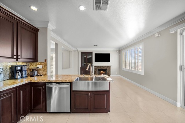 Detail Gallery Image 24 of 58 For 27641 Atlas Ln, Canyon Country,  CA 91351 - 4 Beds | 2/1 Baths