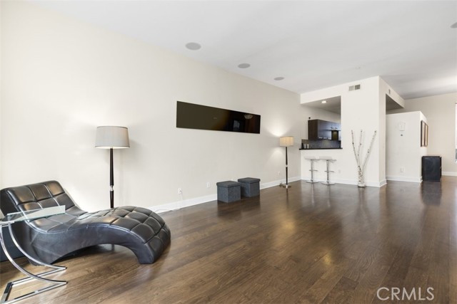 Detail Gallery Image 9 of 31 For 11815 Laurelwood Dr #12,  Studio City,  CA 91604 - 2 Beds | 2/1 Baths