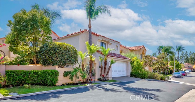 19 Las Cruces, Irvine CA: https://media.crmls.org/medias/d5ae501d-8050-4de2-b002-fa5d40c6216e.jpg